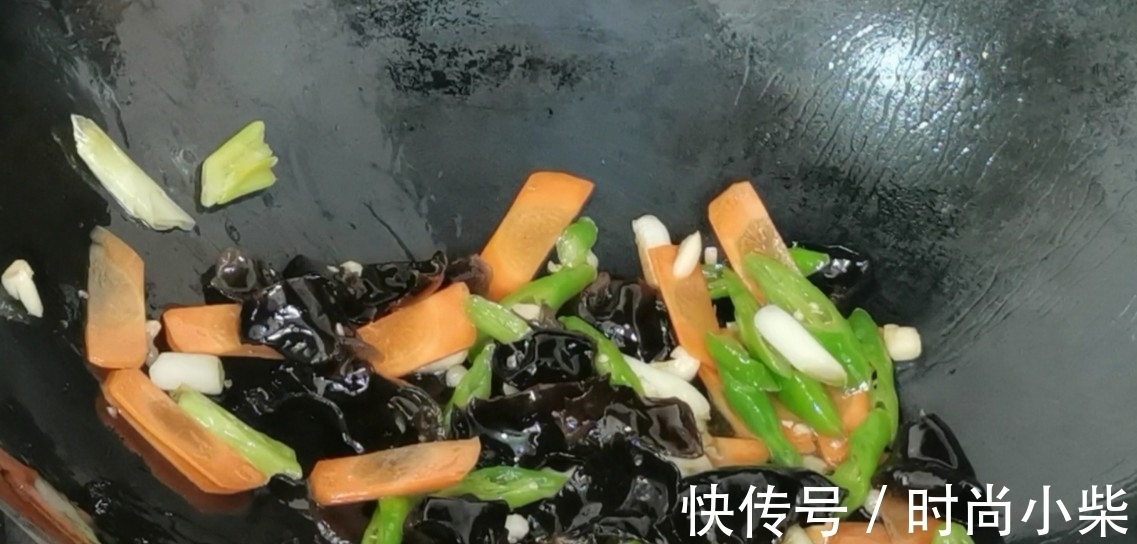 开胃|黄瓜的做法，既是开胃下饭菜，又是营养健康减肥餐，做法还简单