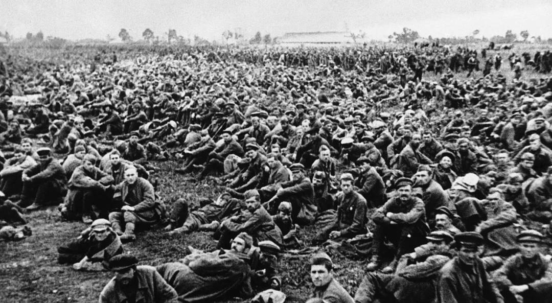 黑暗|斯大林人生最黑暗的一战，对苏军而言几乎如地狱一般，惨不忍睹