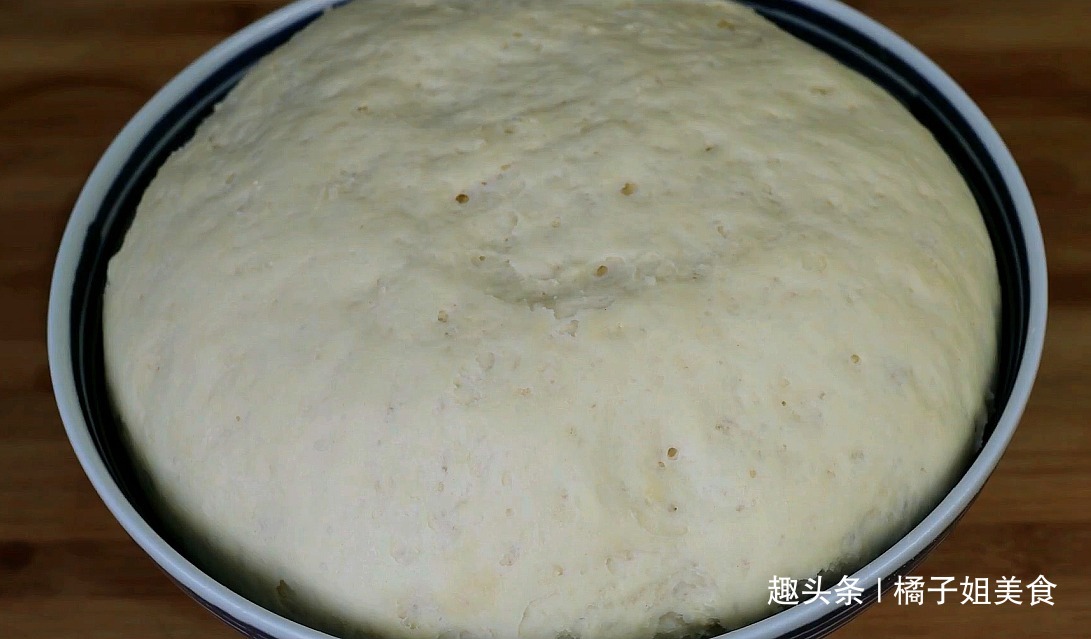 芝麻酱|面粉别只蒸馒头了，教你新吃法，比包子简单，比馒头好吃，解馋