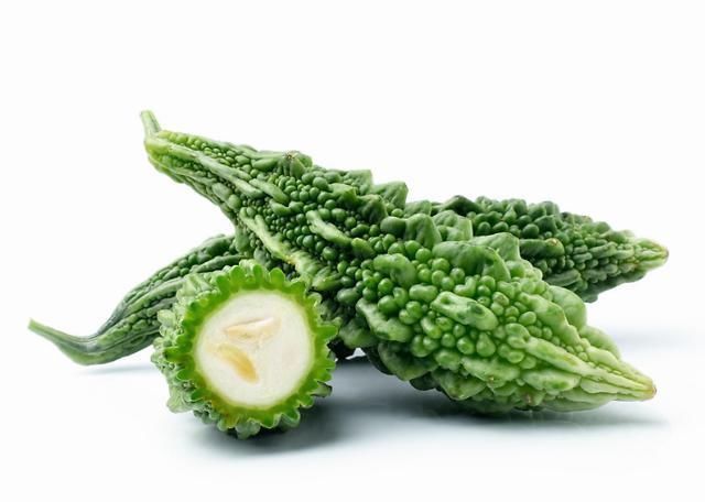 苦瓜|肝病的“死对头”,常吃5种“硒食物”,保护肝脏更长寿