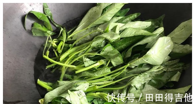 青椒|这菜是“脂肪收割机”，刮油脂清肠道，隔三差五吃，瘦出小蛮腰！