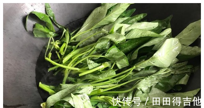 青椒|这菜是“脂肪收割机”,刮油脂清肠道,隔三差五吃,瘦出小蛮腰!
