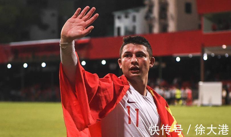 阵容|国足阵容迎巨变!头牌被动退出集训,旅欧10年新星上位:海归圆梦