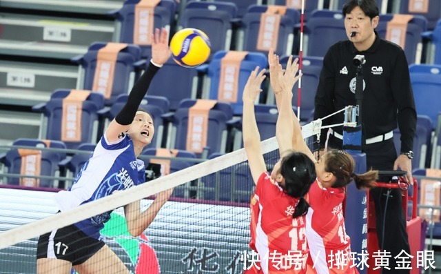 杨佳|倪非凡赛点飞一传!江苏女排崩盘从吴晗开始,杨佳畏手畏脚遭批评