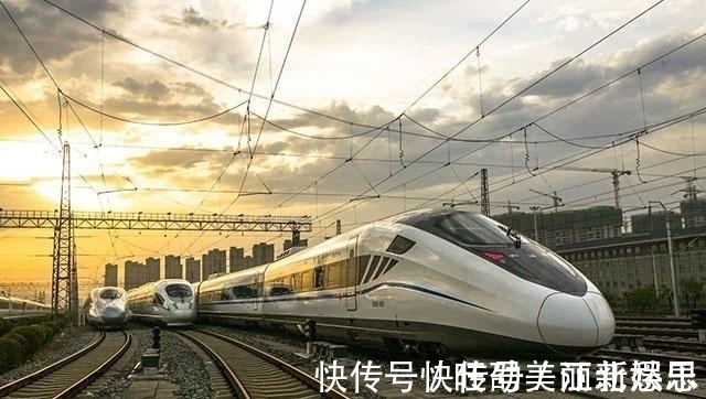 目光&西方人疑惑:给西部修铁路又不赚钱为何还不停的修?看国家的考量