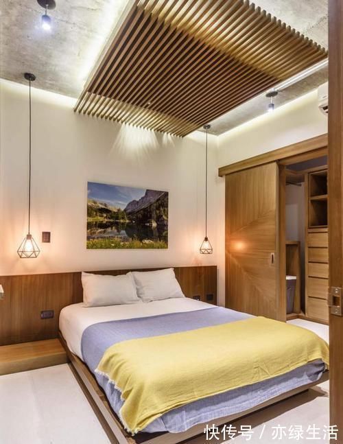 豪车|老房扒掉盖栋别墅,115平带车库放豪车,花300万村里人都说出息了