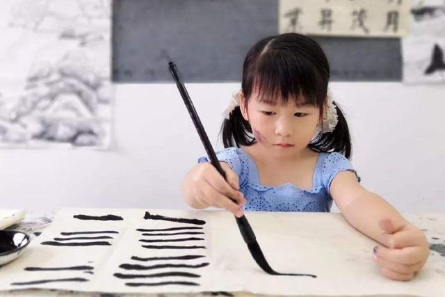 孩子!小学生试卷火了,字迹堪比“印刷体”,看完让一众网友羡慕