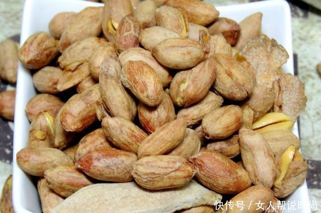 秋天,吃板栗核桃不如吃它,味香便宜,现在存一袋可以吃整年