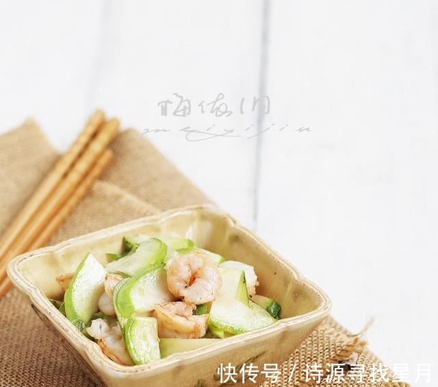 润秋燥|老一辈人说入秋,秋败丝瓜胜良药,这样吃效果好,润秋燥特养人!