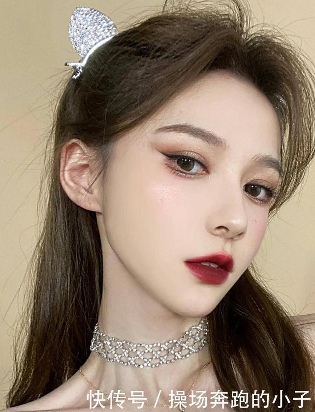 看惯了素颜,来看适合浓妆的口红,纪梵希高级炫酷,香奈儿艳丽