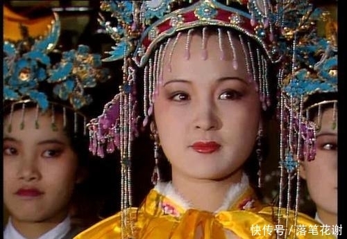 王夫人|贾元春做了两件错事,一件让王夫人日夜忧心,一件让贾母老泪纵横