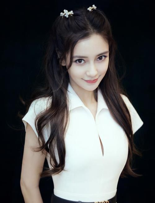 别再扎马尾了，太伤发际线！今年流行这5种扎法，时髦减龄显脸小