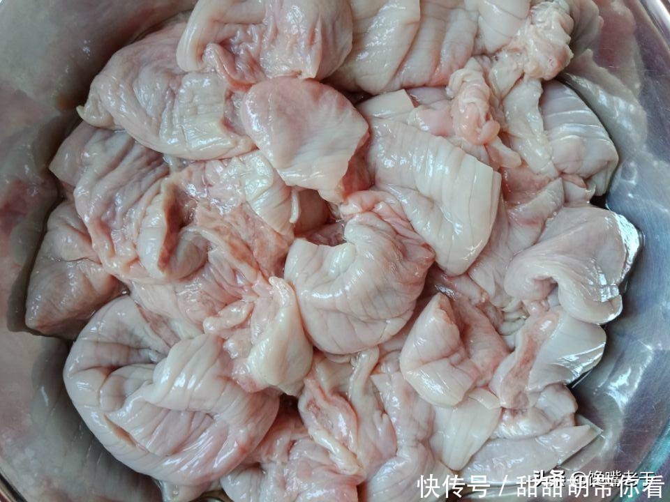 今天才知道，猪除了大小肠，还有这种“肠”，价格贼贵却十分美味