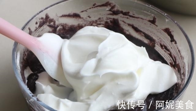 包子|黑米新吃法,不用水不加油,打上鸡蛋做米糕比包子好吃