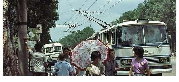 站图|难得一见的“老广州”，80年代的城中建筑、街头景象，你认得吗？