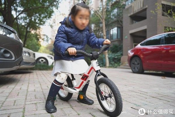 汉子|谁还不是个女汉子 篇四十二：遛娃神器，QBORN 儿童滑步车体验