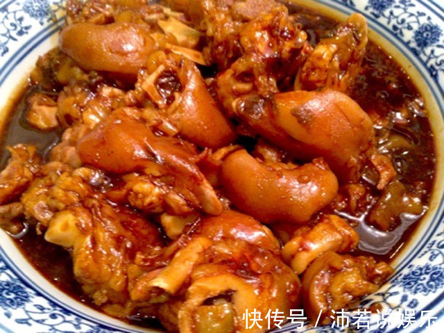 猪蹄要怎么做才好吃大厨教你做红烧猪蹄,孩子三头两天吵着要吃