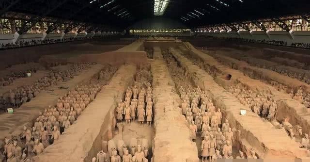 为什么兵马俑中间的土堆不能挖，里面有什么宝贝