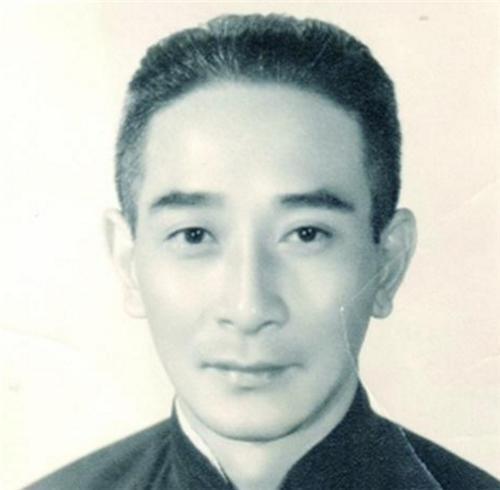 妻子去世，他立誓一生不娶，岳母小女儿嫁你，生下一子闻名世界