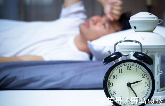 泡水|晚上经常失眠,用此物泡水喝,静心安神,可能会促进睡眠