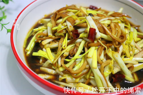 鲜香|这两种食材是绝配，大火一炒，2分钟出锅，不放肉却比肉香