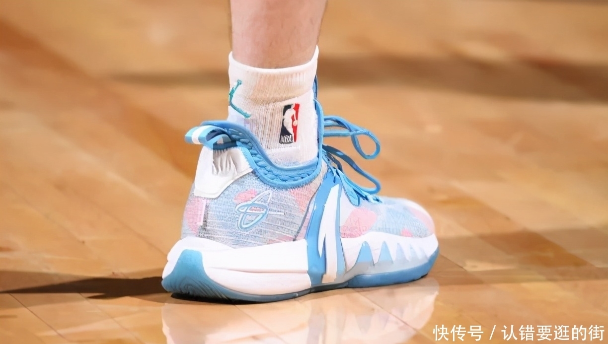 NBA球员上脚:莫兰特穿Kobe1,3大国产品牌球鞋都有
