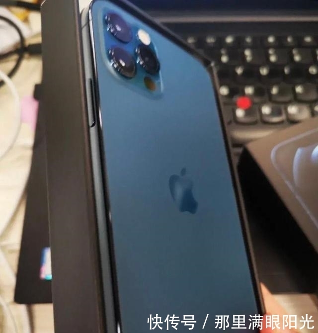 iPhone|花上万购买iPhone手机的人是什么心态?无房无车的男同事这么说