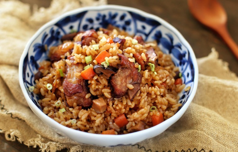 入伏了这样做米饭,简单省事,有饭有菜,米粒饱满入味,孩子爱吃