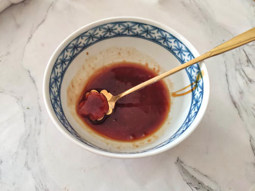 剩米饭新吃法，用手拿着吃，有趣又好吃，孩子一次能吃一碗饭