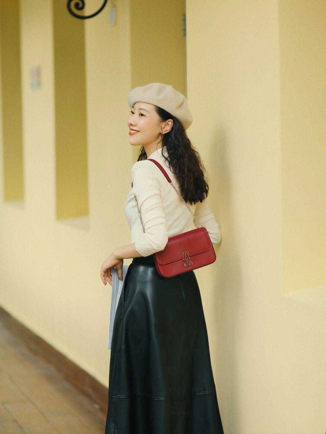 紧身 30+的女性朋友们来这里集合了!气质出众的初春轻熟造型,全在这