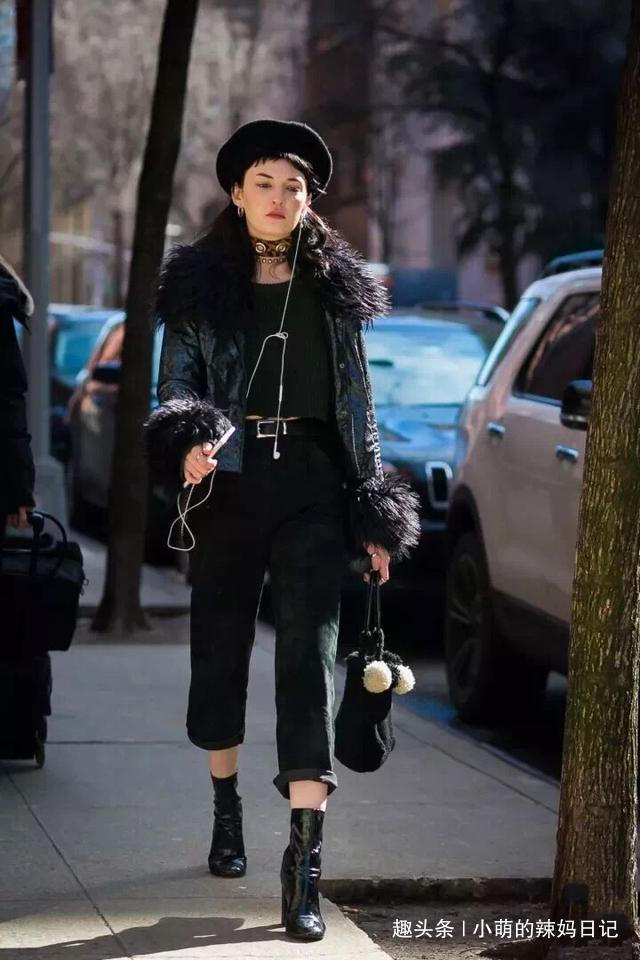 百搭 今年阔腿裤不吃香了,现在流行穿''卡布里裤'',时髦显瘦还很百搭