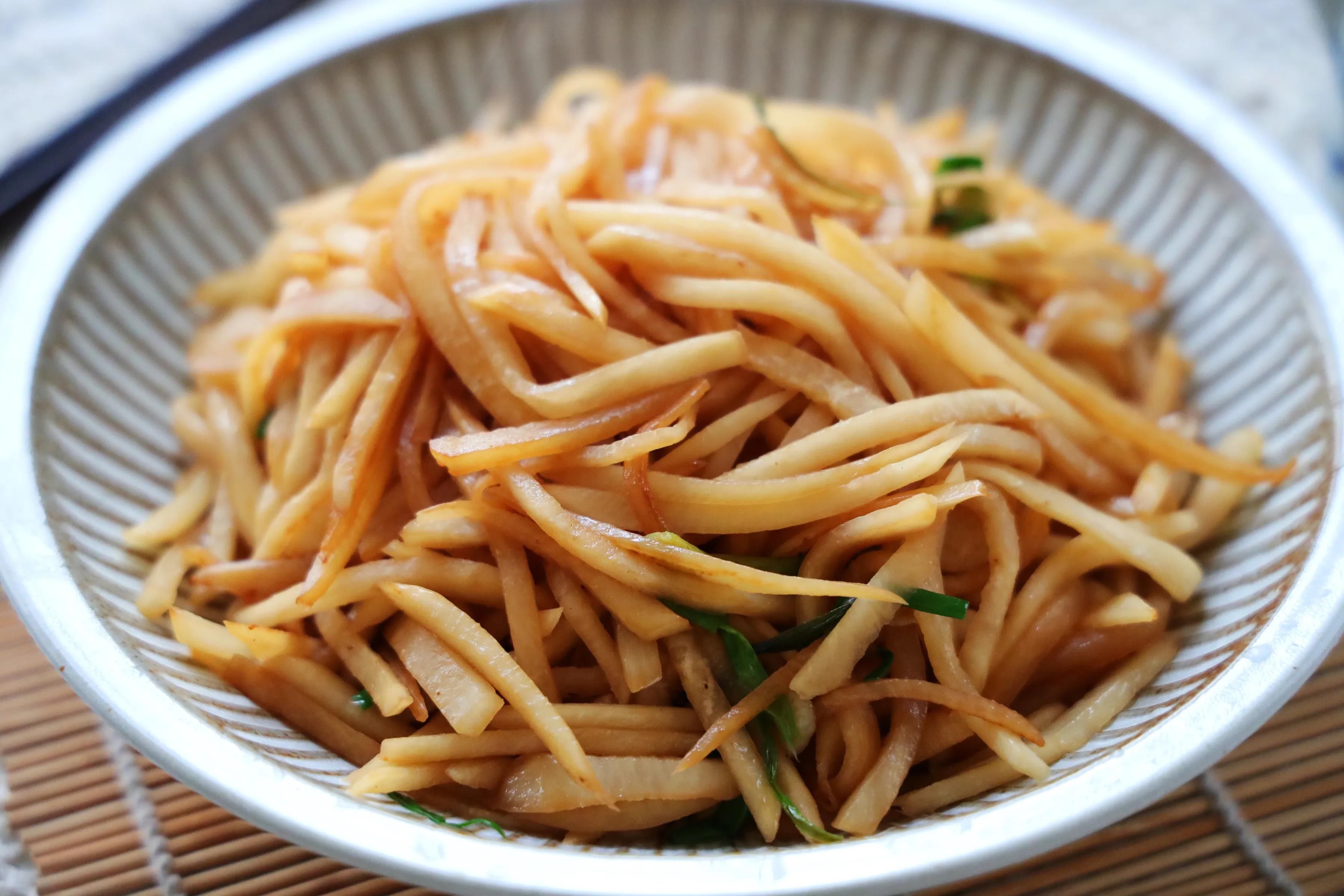 适合冬天吃的一道素菜,简单易做,营养丰富,一盘菜2块钱搞定