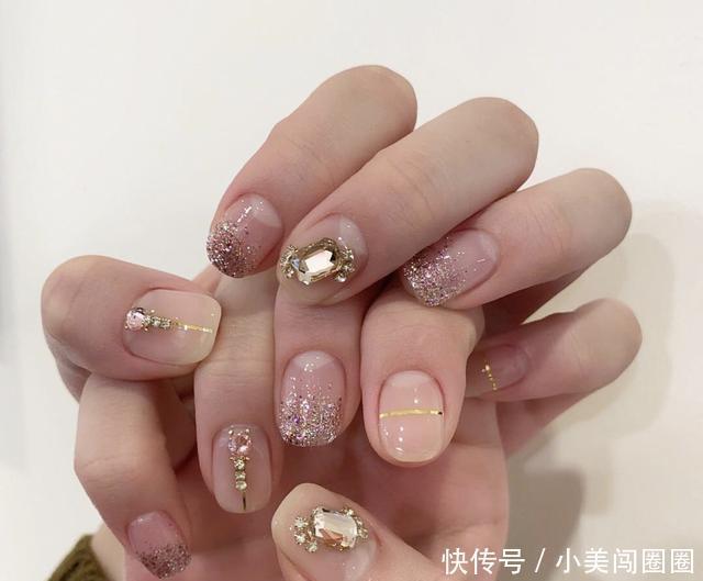 高级感|夏日专属的“神仙颜值”美甲都在这,显白又好看,绝对撩到你