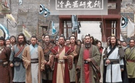 招安$水浒108将中只有他下场惨烈，被枭首示众，其绰号已暗示一切