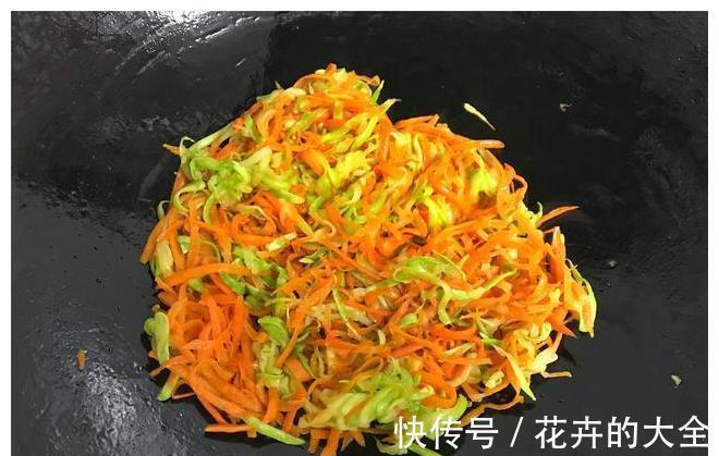 西葫芦|天一热,这菜我家隔三差五吃,清淡鲜美,快手简单又实惠