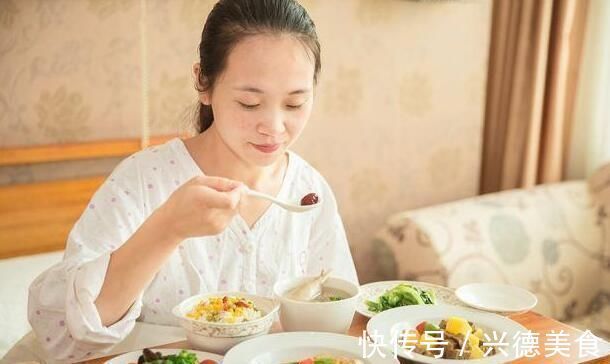 年轻|女性生娃后,为什么有人变老有人变年轻那不是你的错觉