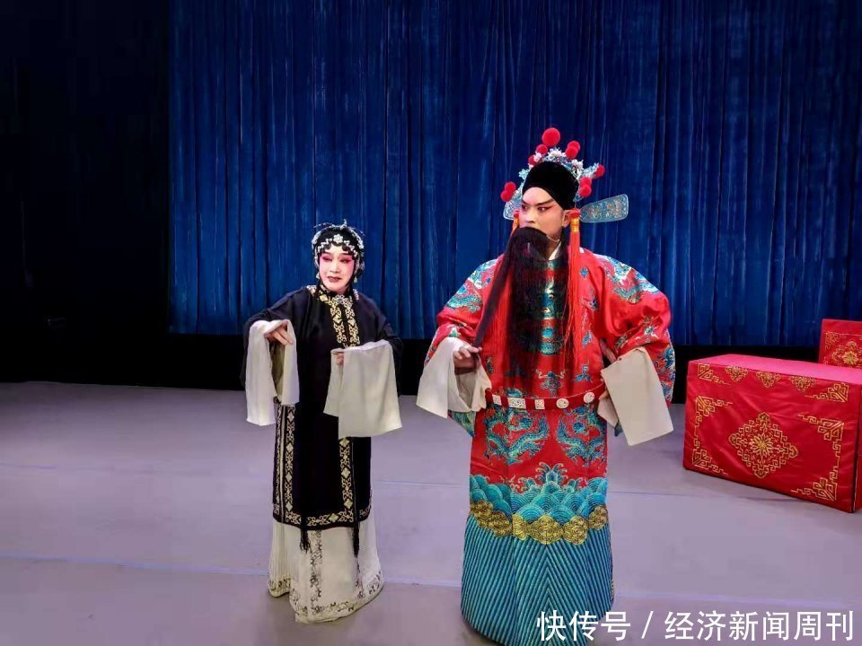 越调|继承越调艺术 发扬越调魅力——记越调艺术传承人袁秀莲