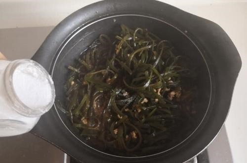 大肚腩|它是碱性食物,3元钱1斤,女人每周吃三次帮肠道做大扫除甩掉大肚腩