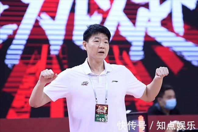 绝杀|太精彩!张镇麟关键补篮,辽宁男篮2分险胜深圳队,贺希宁失绝杀