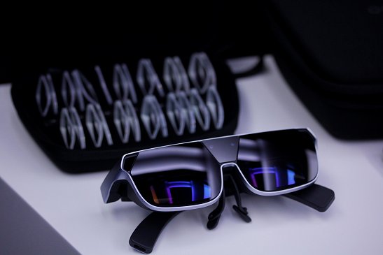 重量轻|OPPO公布第二代AR概念眼镜,重量轻75%,3米外可看90英寸巨幕