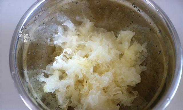 这一食材别总炖汤了,换种简单吃法,入味又开胃,现在吃正合适