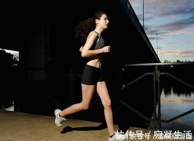 白天没空,那就夜跑吧!记住这几点,健康安全两不误