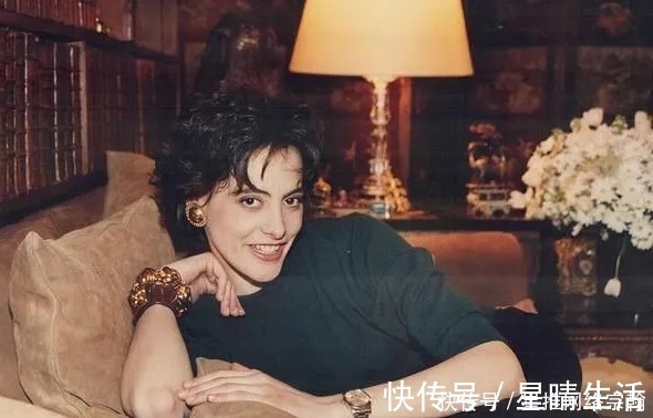 女人 看完法国女人的日常穿搭，才明白：越是基本款，越能穿出优雅高级