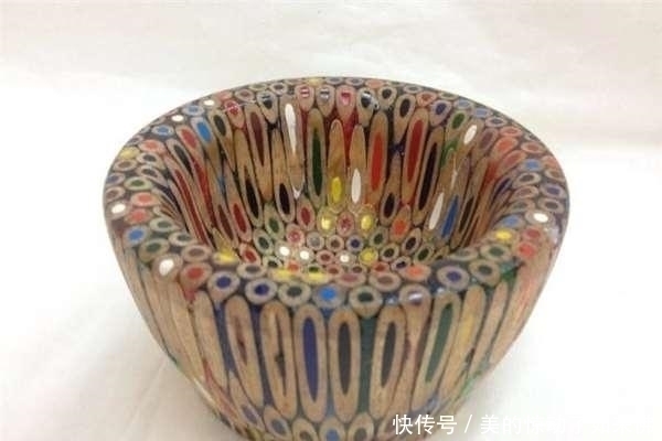 anna&看着这些彩色铅笔固定在车床上,下一秒打造出的东西让人不敢眨眼