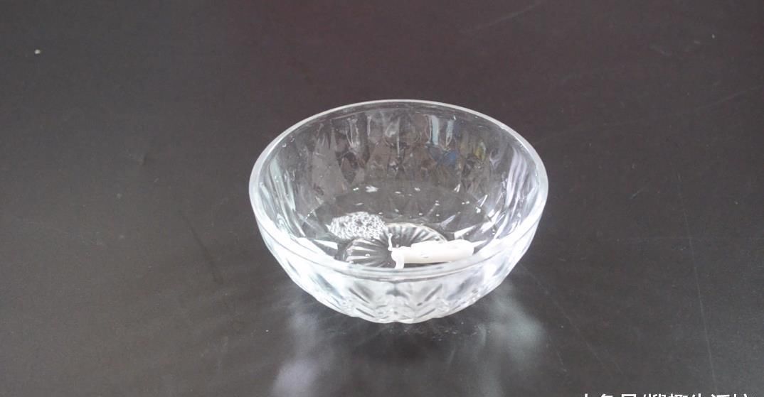 烦恼|用蜡烛在电水壶上擦一擦太实用了, 解决了很多人的烦恼, 赶紧试试