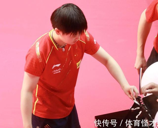 选手|孙颖莎再一次登报,被称赞是国乒新王,成为女乒代表性选手