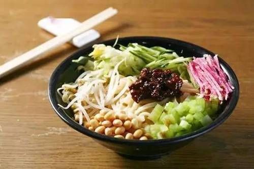  拌面|汤面热面油拌面，香喷喷地赶紧来一碗！