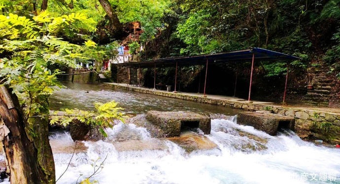 云贵小九寨，飞泉伏流景——铁溪风景区