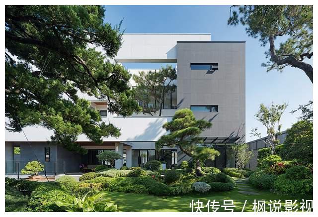 户型图|晒晒3层农村自建房，726㎡场面过于豪气，什么人才能住这样的房子