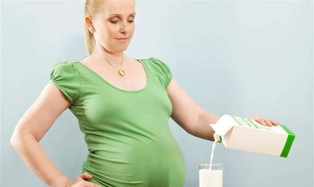 发育|怀孕才两个月就显怀,说明胎儿“长得快”?这些问题要注意